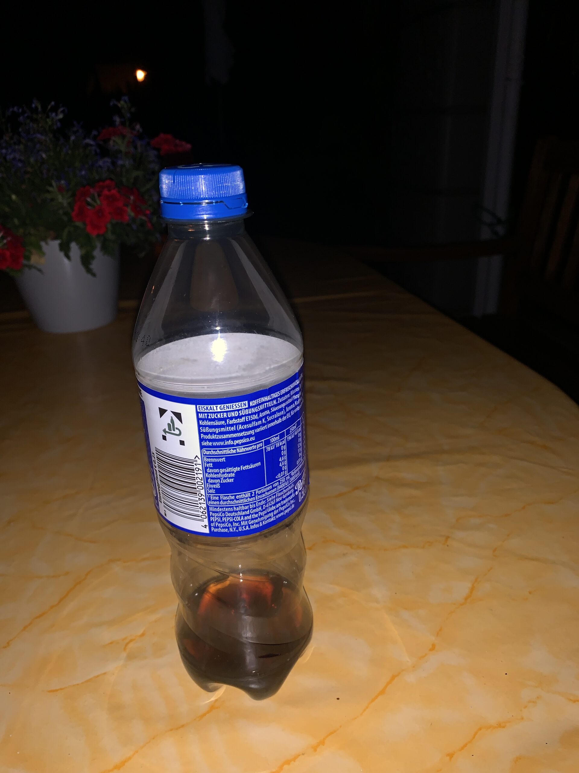 Pepsi Flasche inkl. Pfand